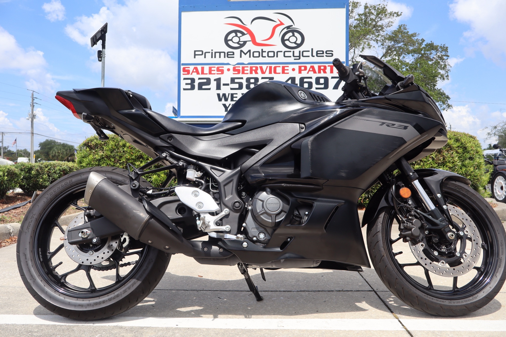2025 Yamaha YZF-R3 R3 in Melbourne, FL