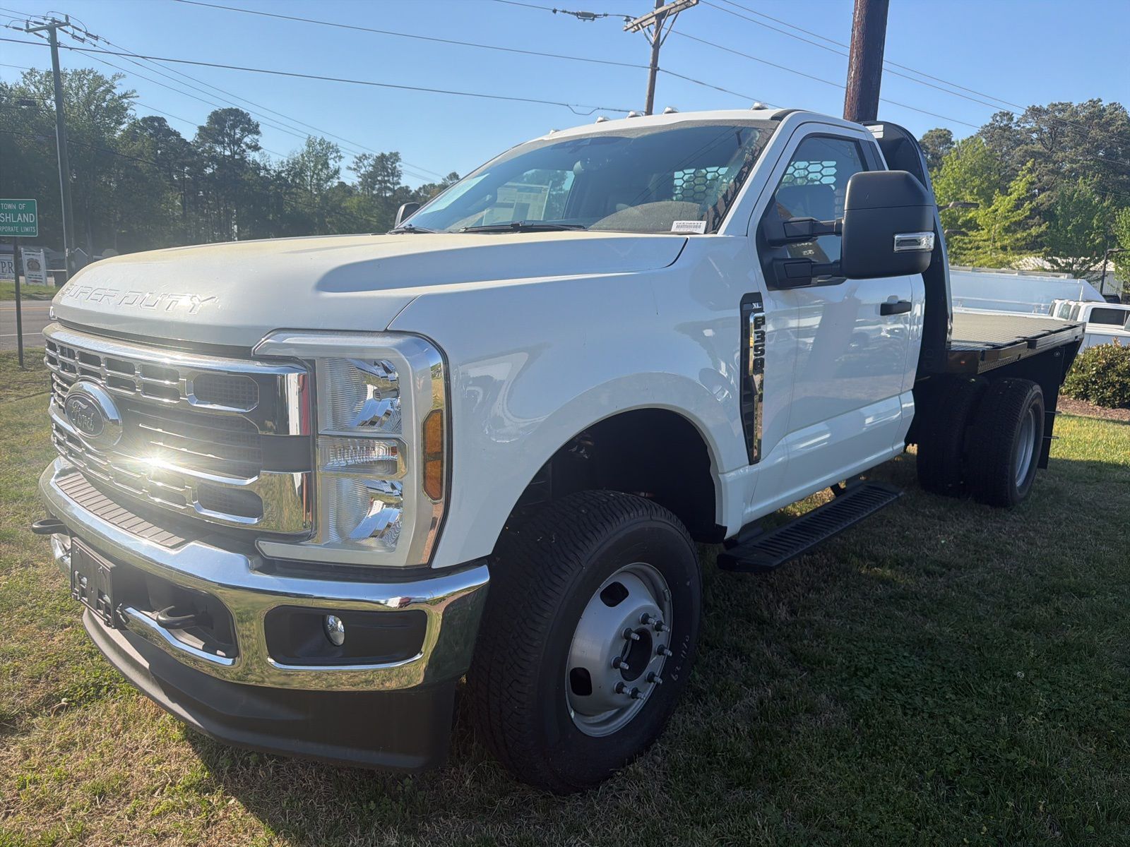 2025 FORD F350 in Ashland, VA