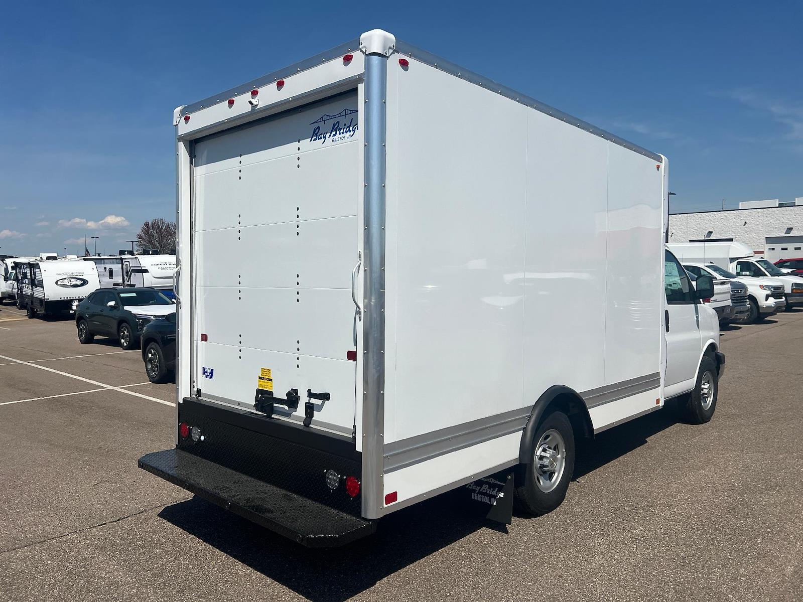 2026 CHEVROLET Express 4500 in Warren, MI