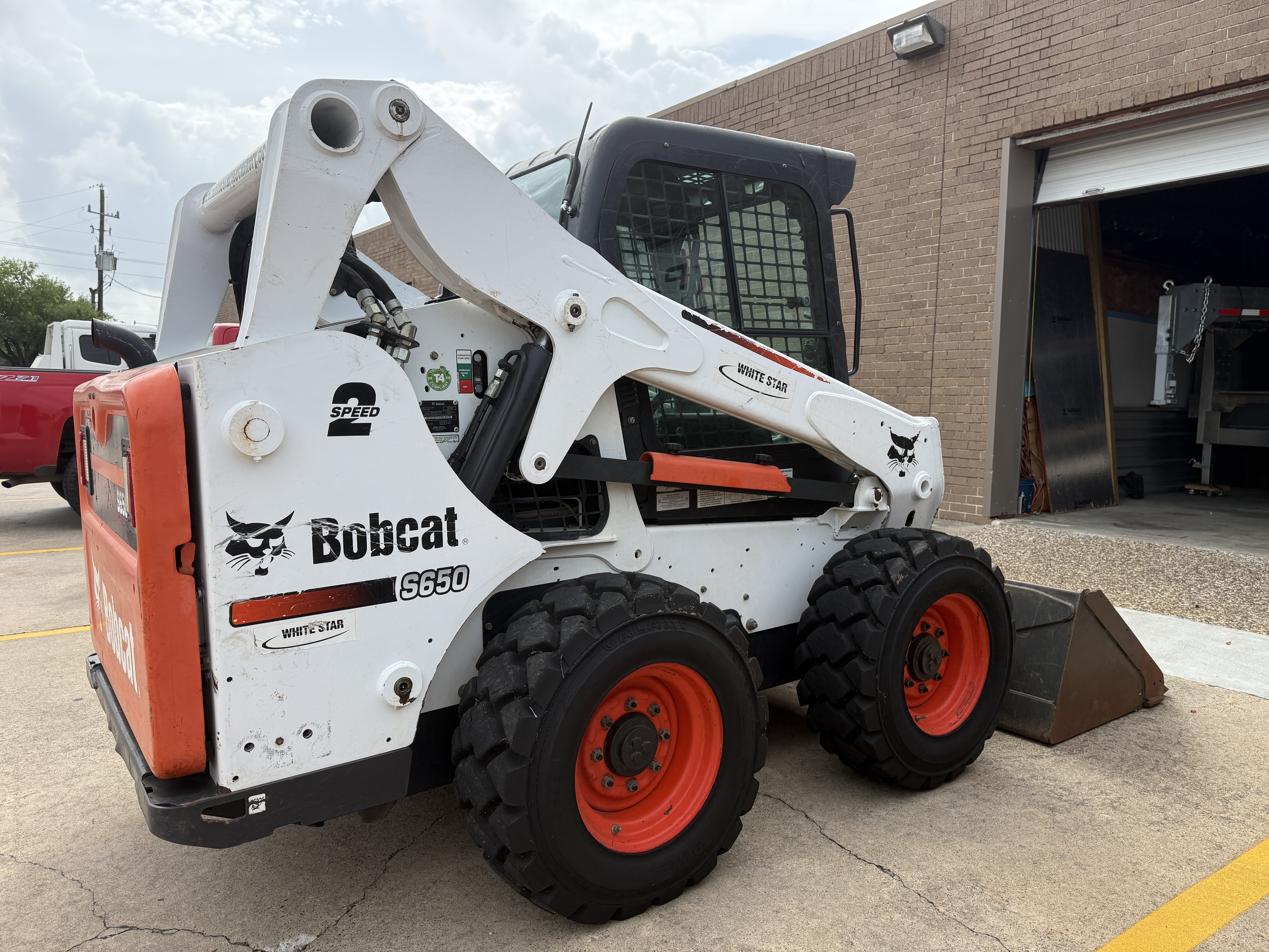 2015 BOBCAT S650 in Tomall, TX