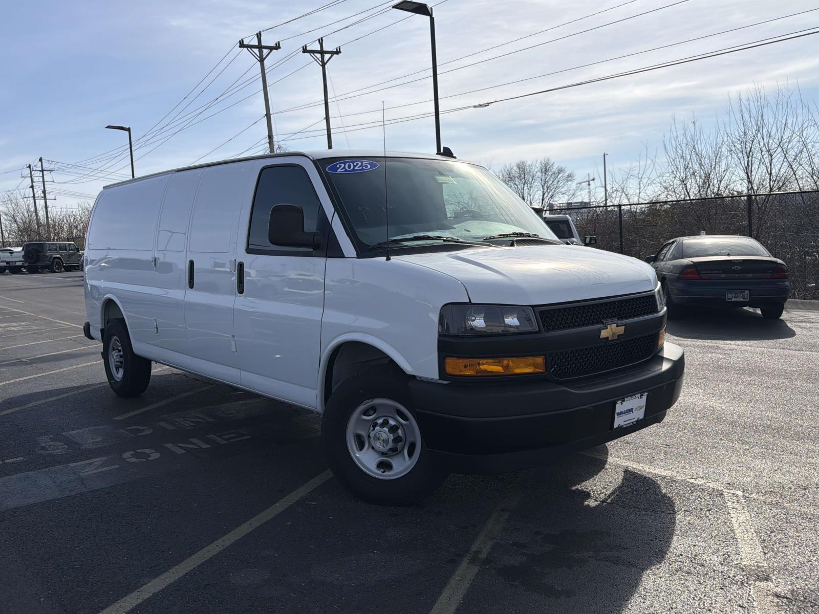 2025 CHEVROLET Express 3500 in Antioch, TN