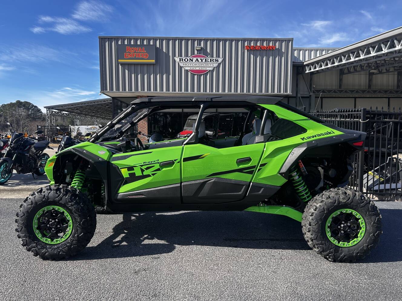 A photo of this 2026 Kawasaki Teryx®4 H2 Deluxe eS