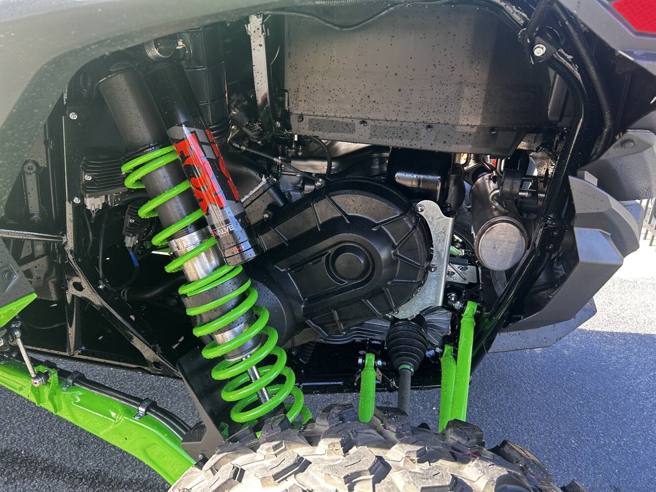 A photo of this 2026 Kawasaki Teryx®4 H2 Deluxe eS