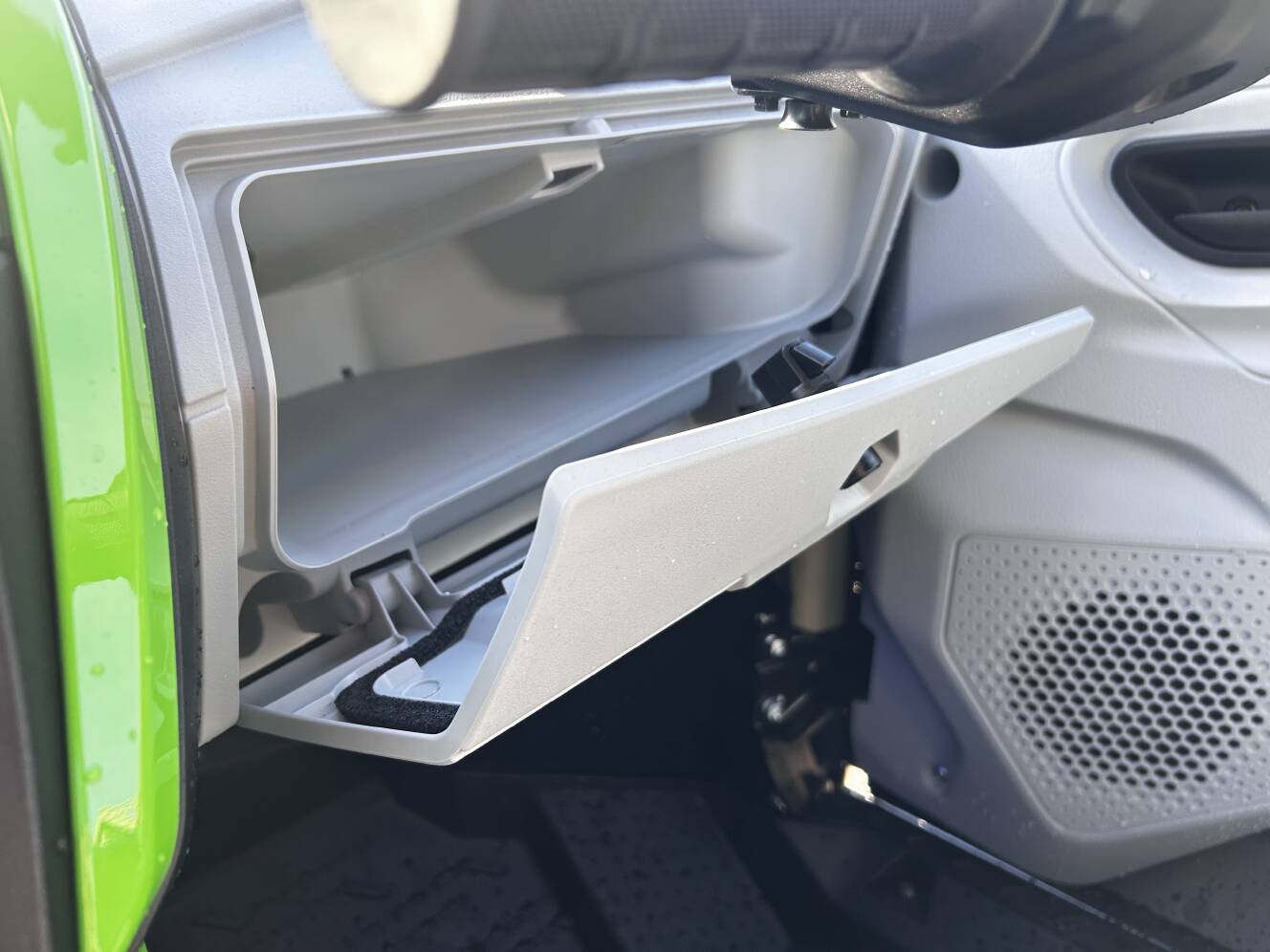 A photo of this 2026 Kawasaki Teryx®4 H2 Deluxe eS