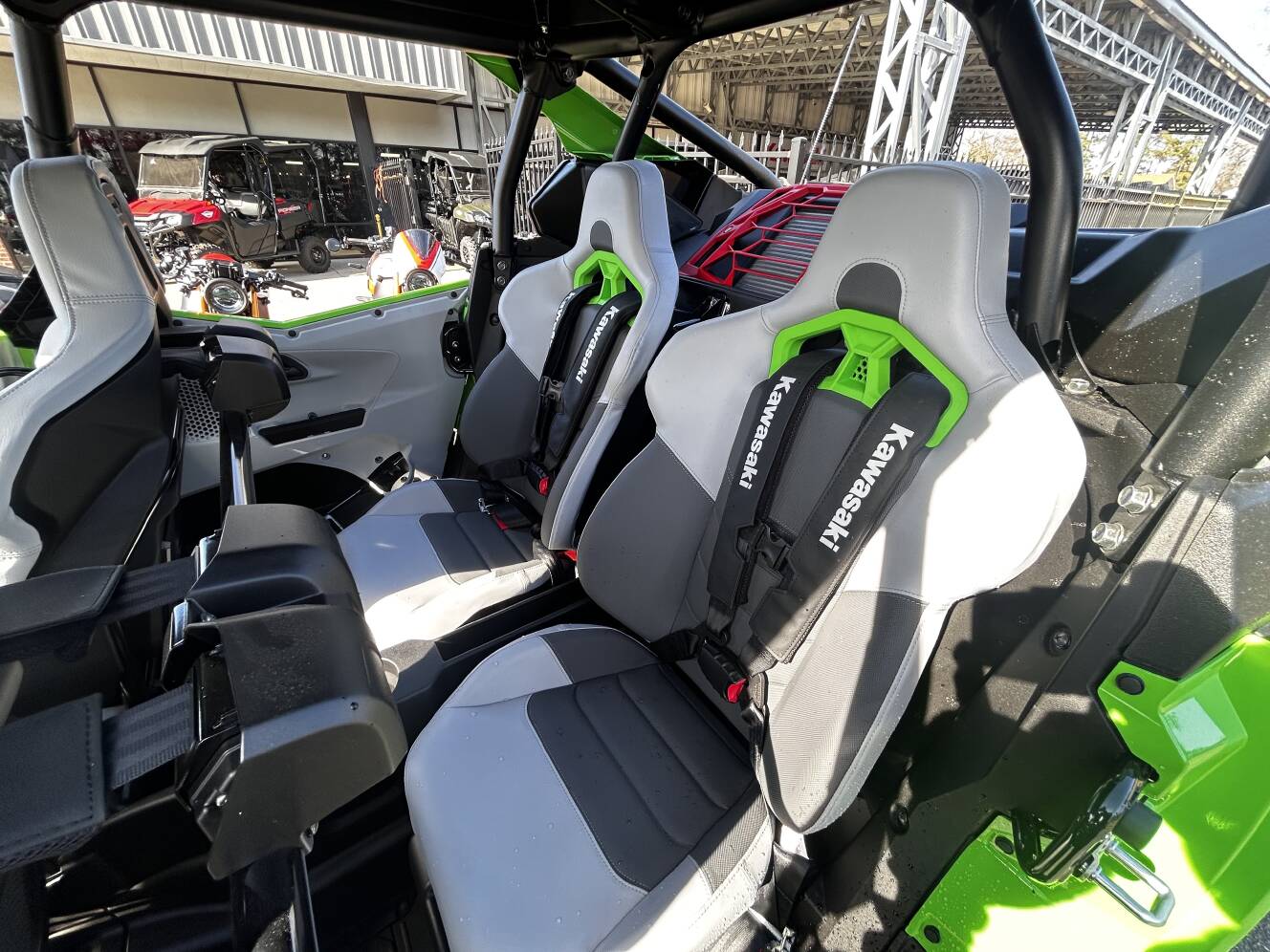 A photo of this 2026 Kawasaki Teryx®4 H2 Deluxe eS