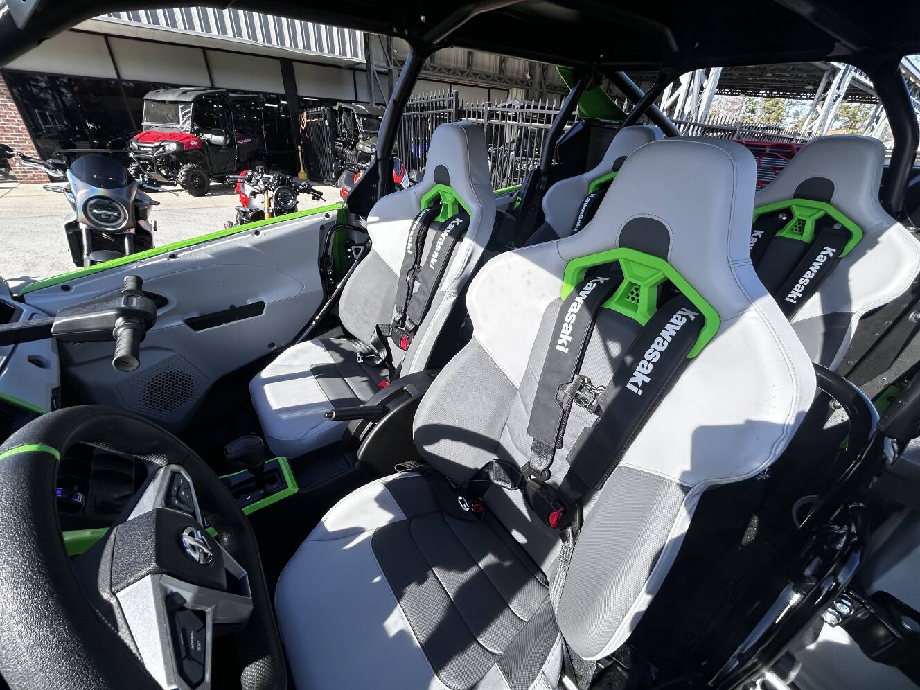 A photo of this 2026 Kawasaki Teryx®4 H2 Deluxe eS