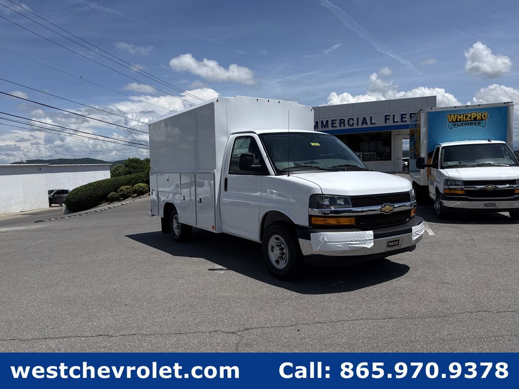 2026 CHEVROLET Express 3500 in Alcoa, TN