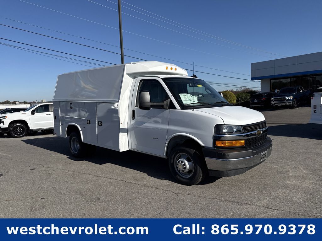 2025 CHEVROLET Express 3500 in Alcoa, TN