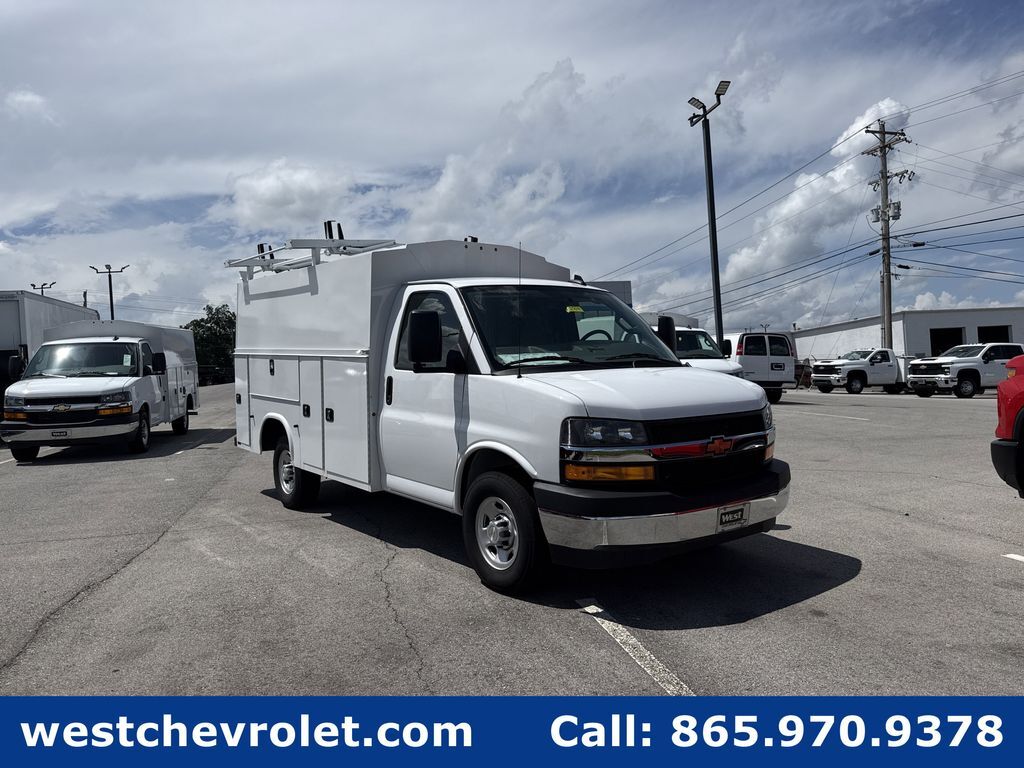 2025 CHEVROLET Express 3500 in Alcoa, TN