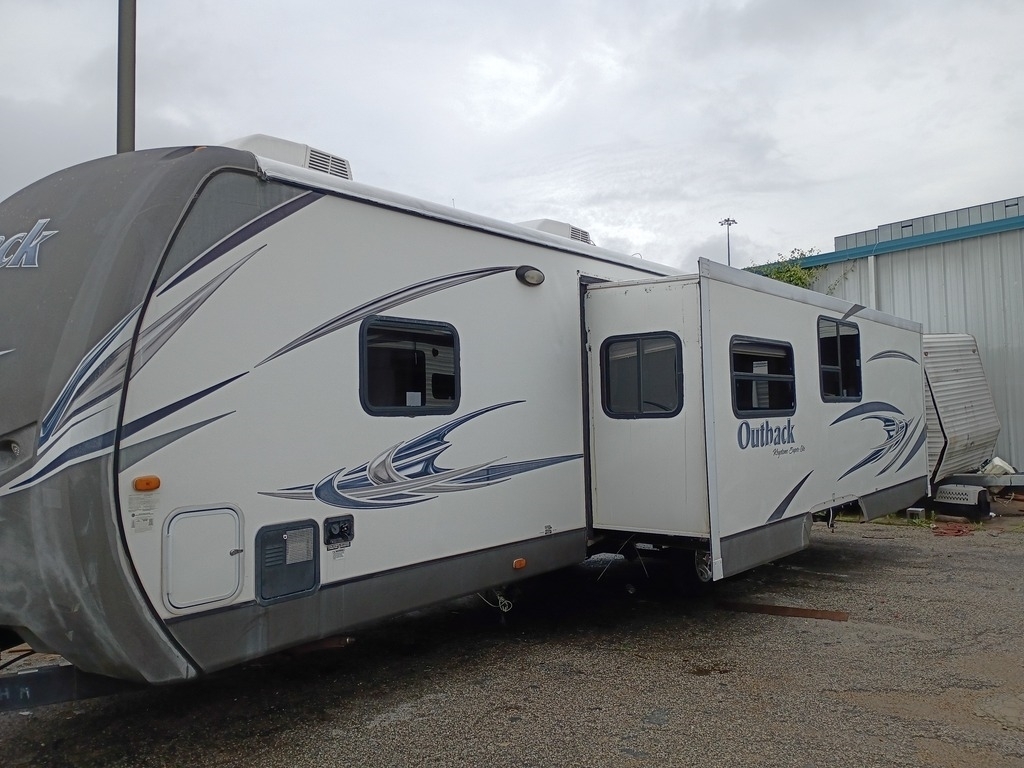 2014 Keystone Outback 323BH in houston TX