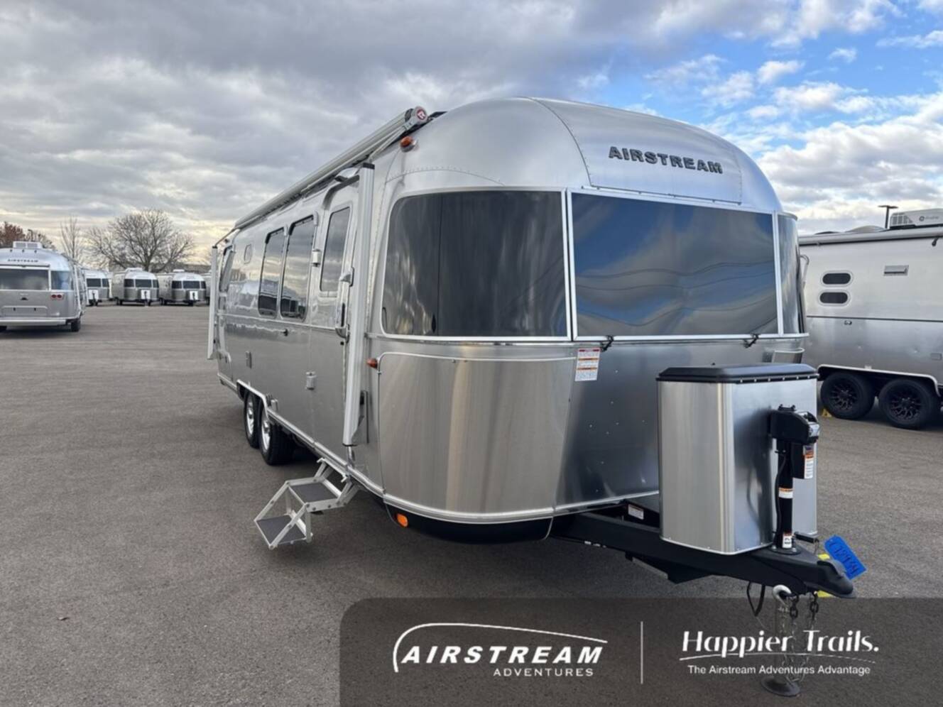 A photo of this 2026 Airstream Classic 28RB