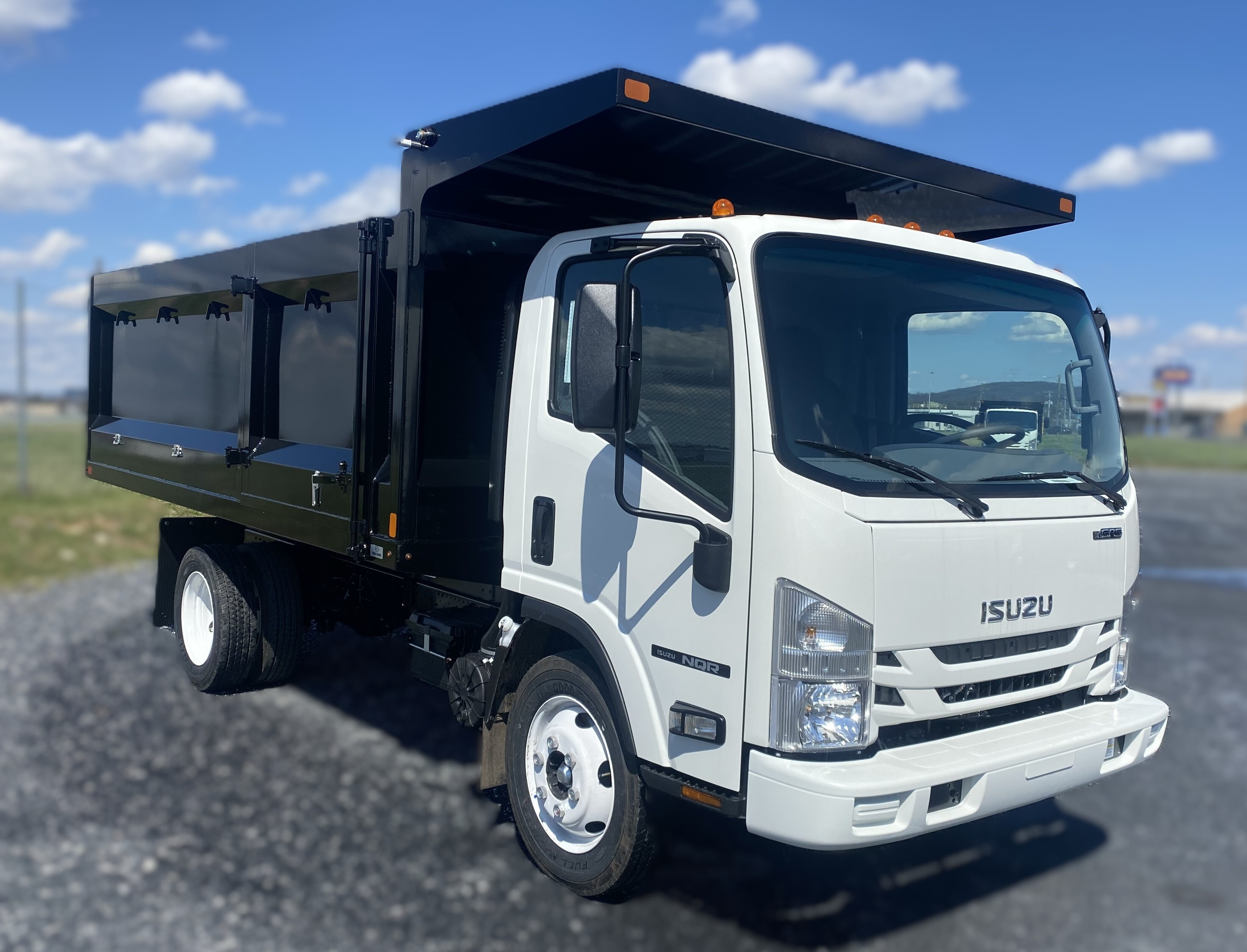 2026 ISUZU NRR in New Castle, DE