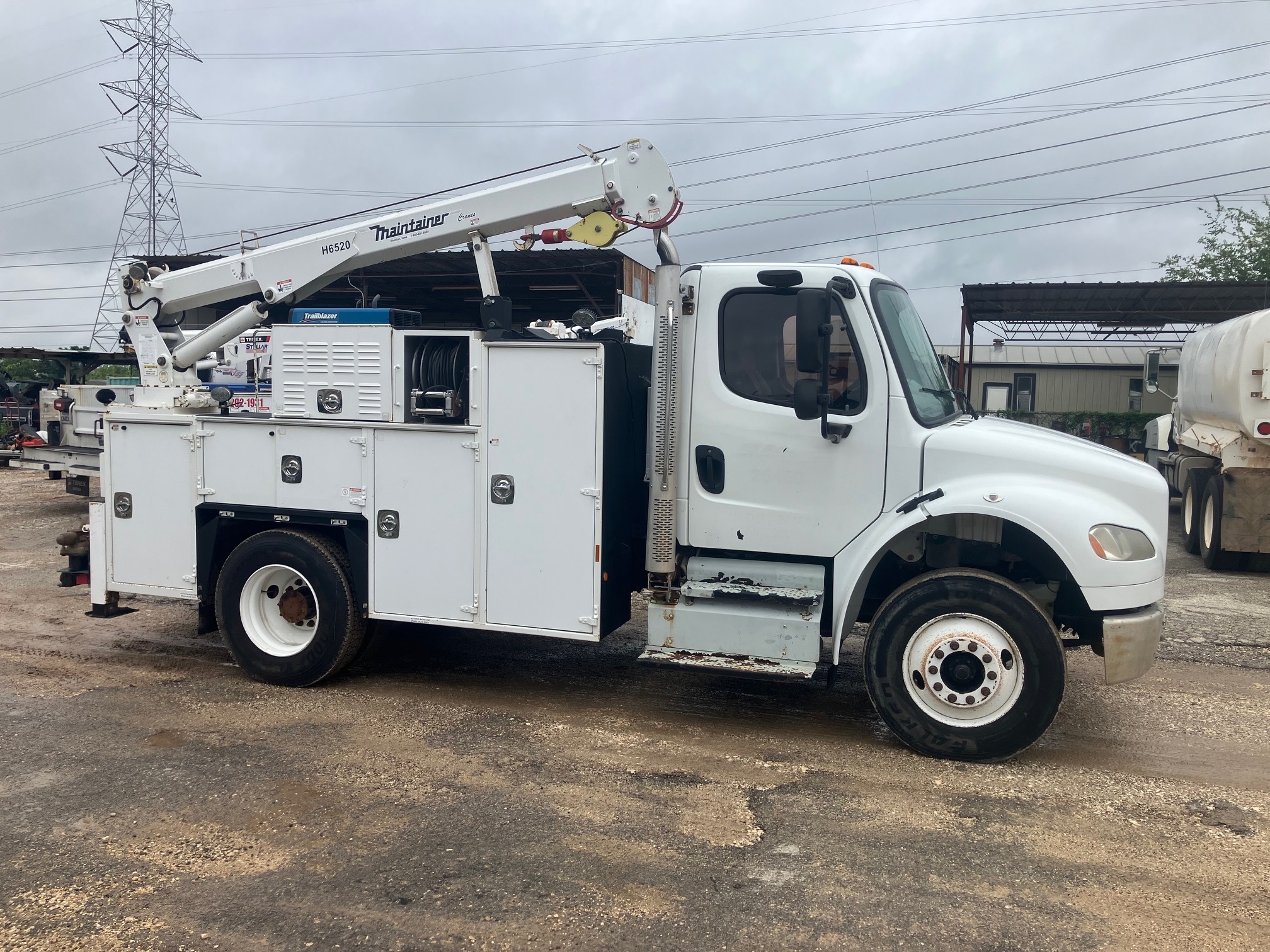 2013 FREIGHTLINER BUSINESS CLASS M2 106 in San Antonio, TX