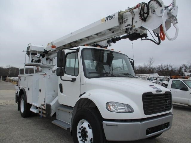 2021 FREIGHTLINER BUSINESS CLASS M2 106 in Elizabethtown, KY