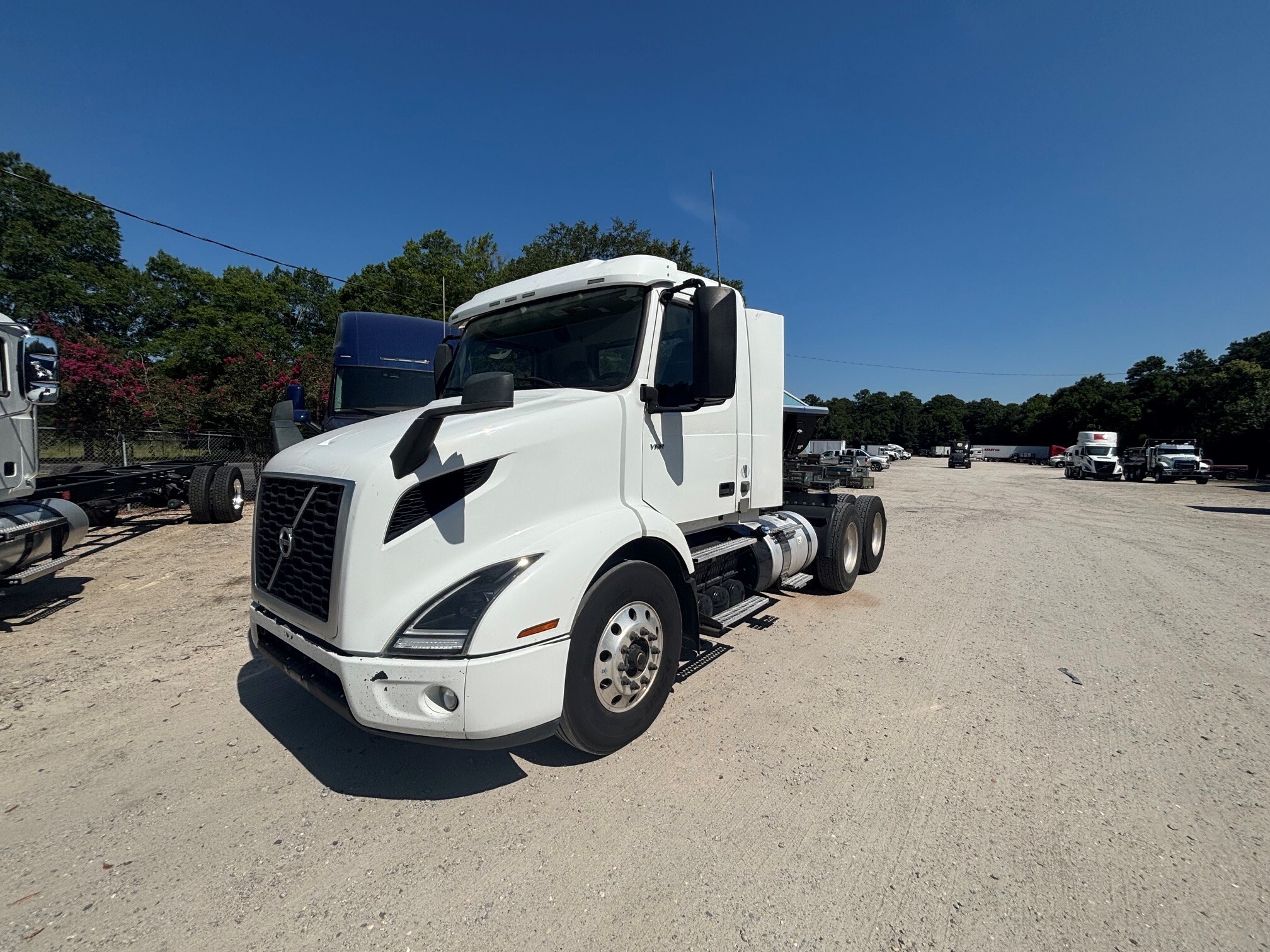 2020 VOLVO VNR 300 in Florence, SC