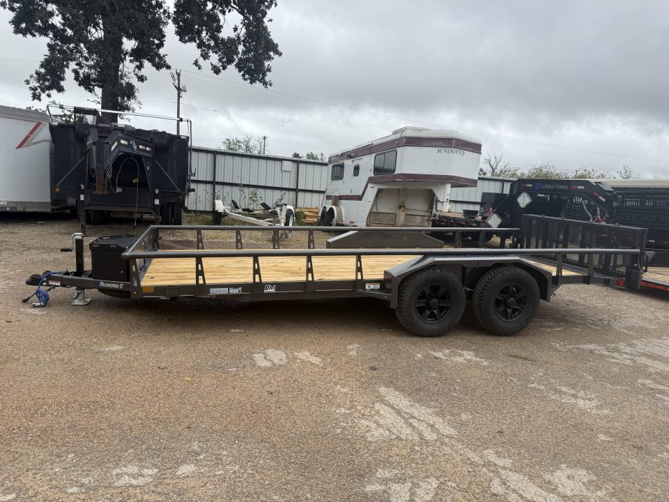 2027 DIAMOND C TUT206 VENTURE 18X83 in Waco, TX