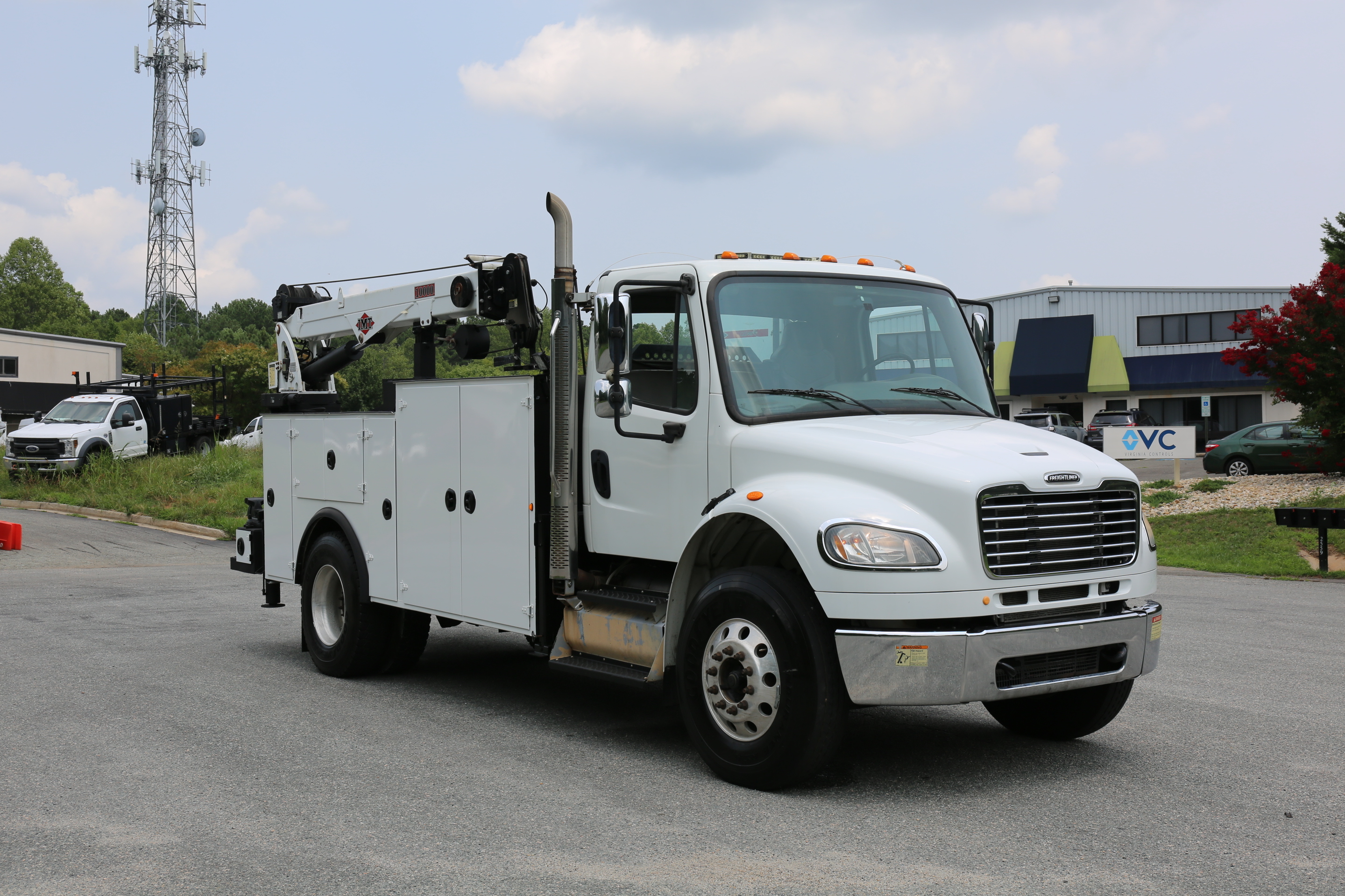 2013 FREIGHTLINER BUSINESS CLASS M2 106 in Oilville, VA