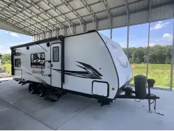 2021 KEYSTONE BULLET CROSSFIRE 2200BH