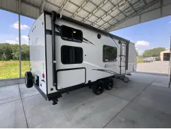 2021 KEYSTONE BULLET CROSSFIRE 2200BH