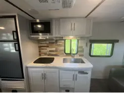 2021 KEYSTONE BULLET CROSSFIRE 2200BH