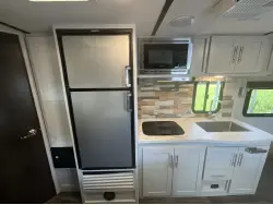 2021 KEYSTONE BULLET CROSSFIRE 2200BH