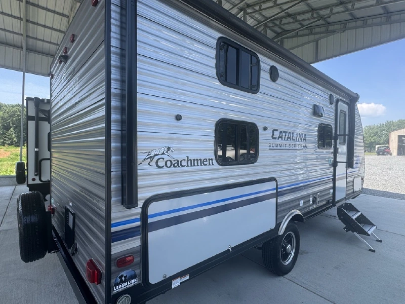 2022 COACHMEN CATALINA SUMMIT SERIES 184BHS