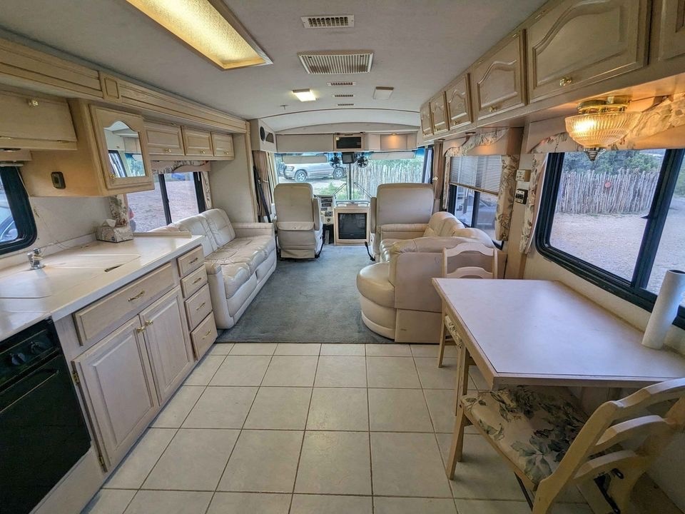 1996 American Dream COACH in tularosa NM