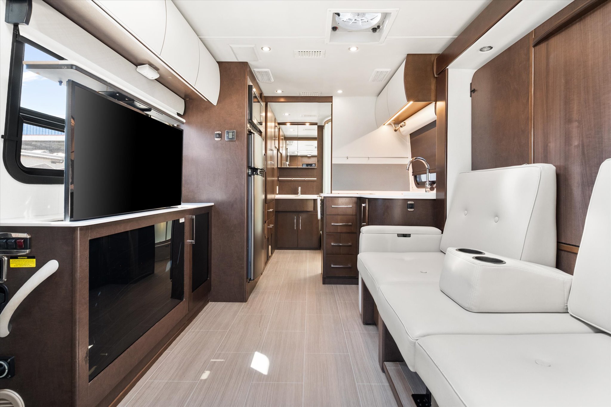 2019 Leisure Travel UNITY U 24 MB in plano TX