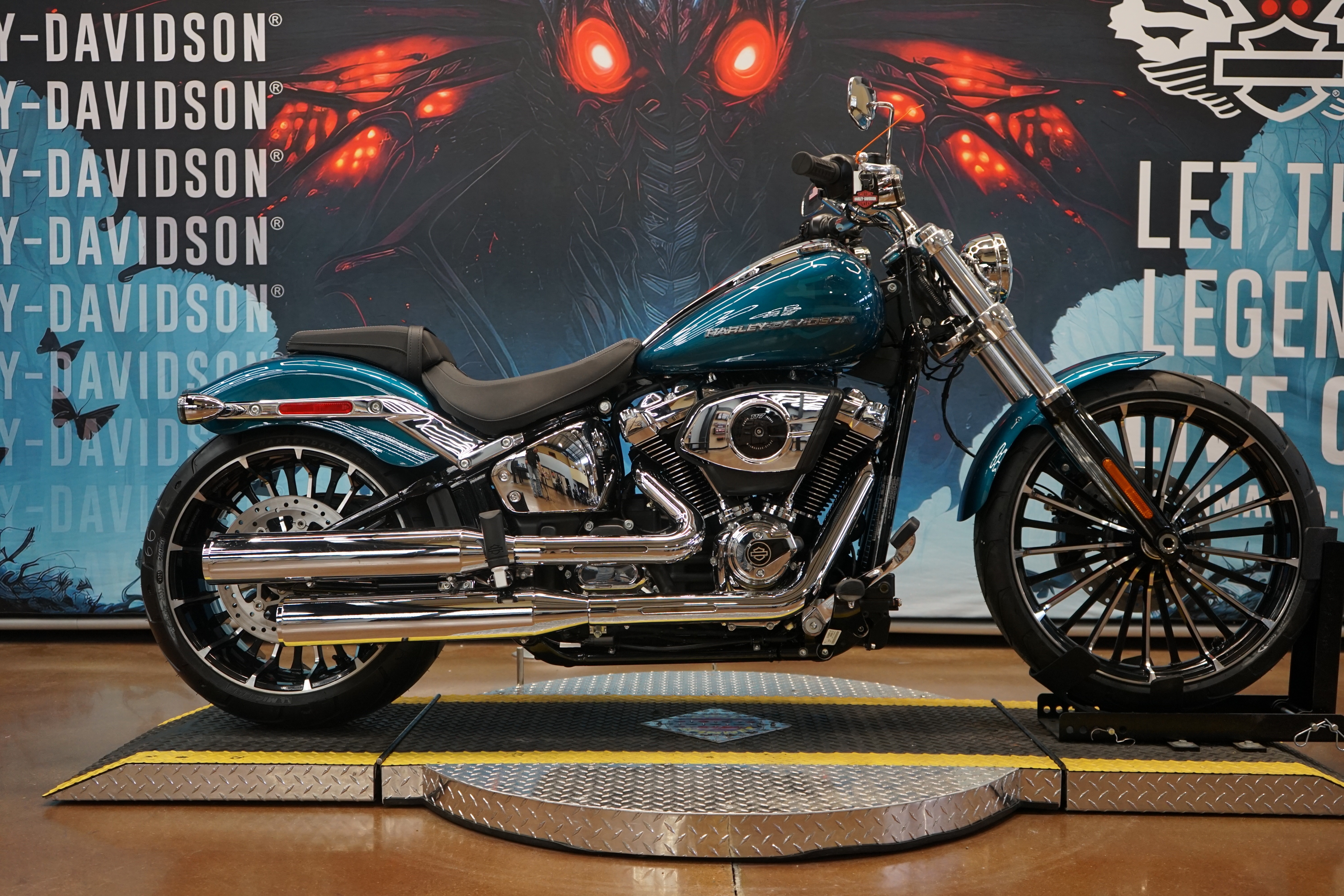 2026 Harley-Davidson Breakout® in Williamstown, WV