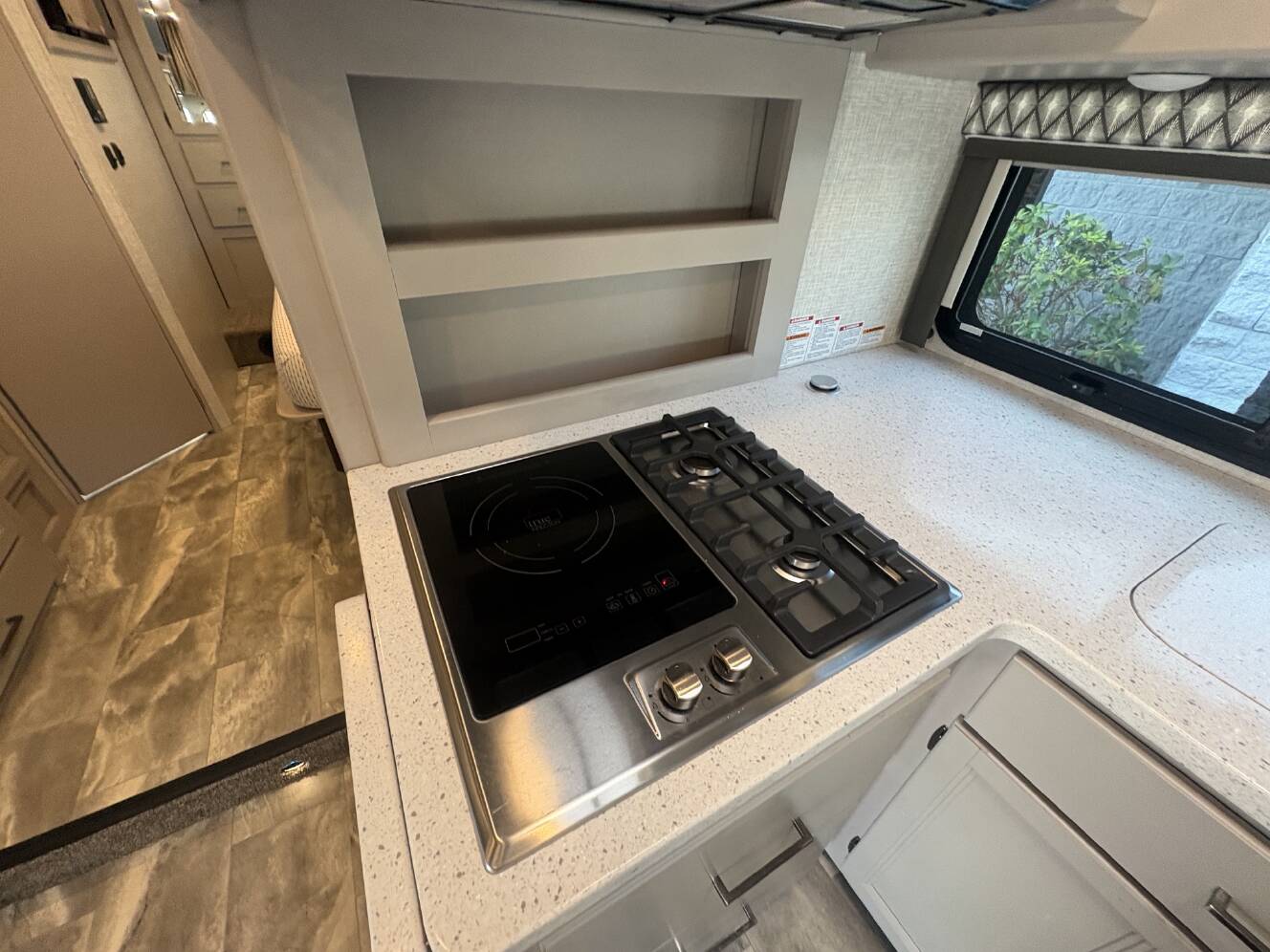 A photo of this 2022 Thor Motor Coach QUANTUM KW29