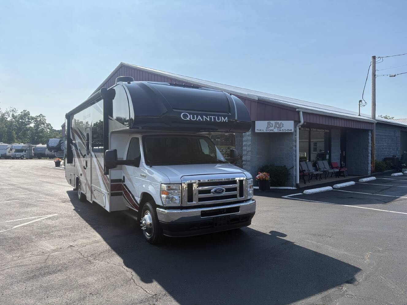 A photo of this 2022 Thor Motor Coach QUANTUM KW29