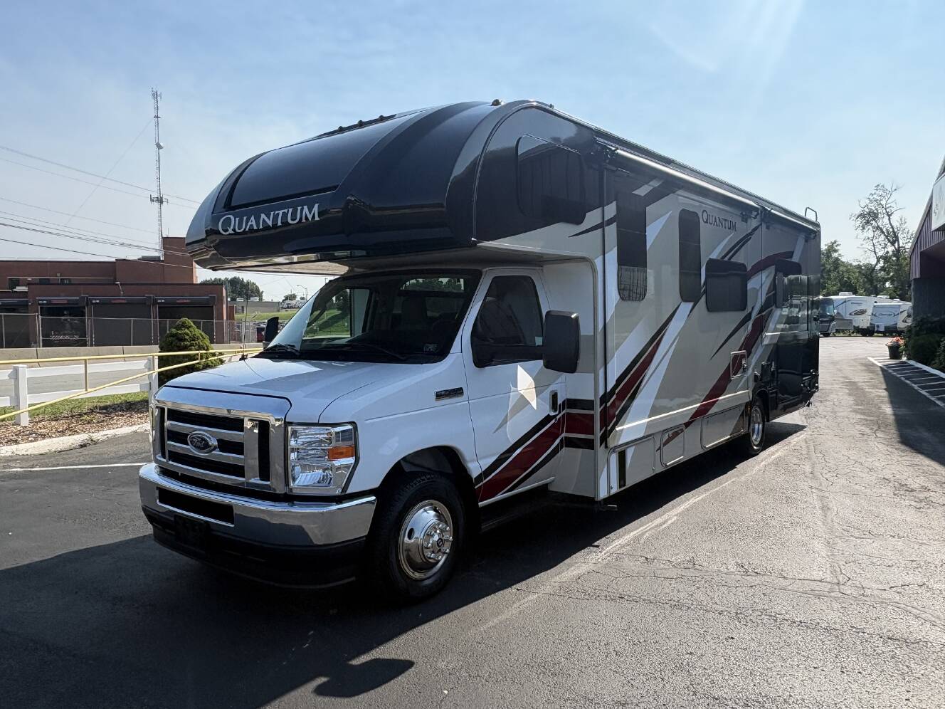 A photo of this 2022 Thor Motor Coach QUANTUM KW29