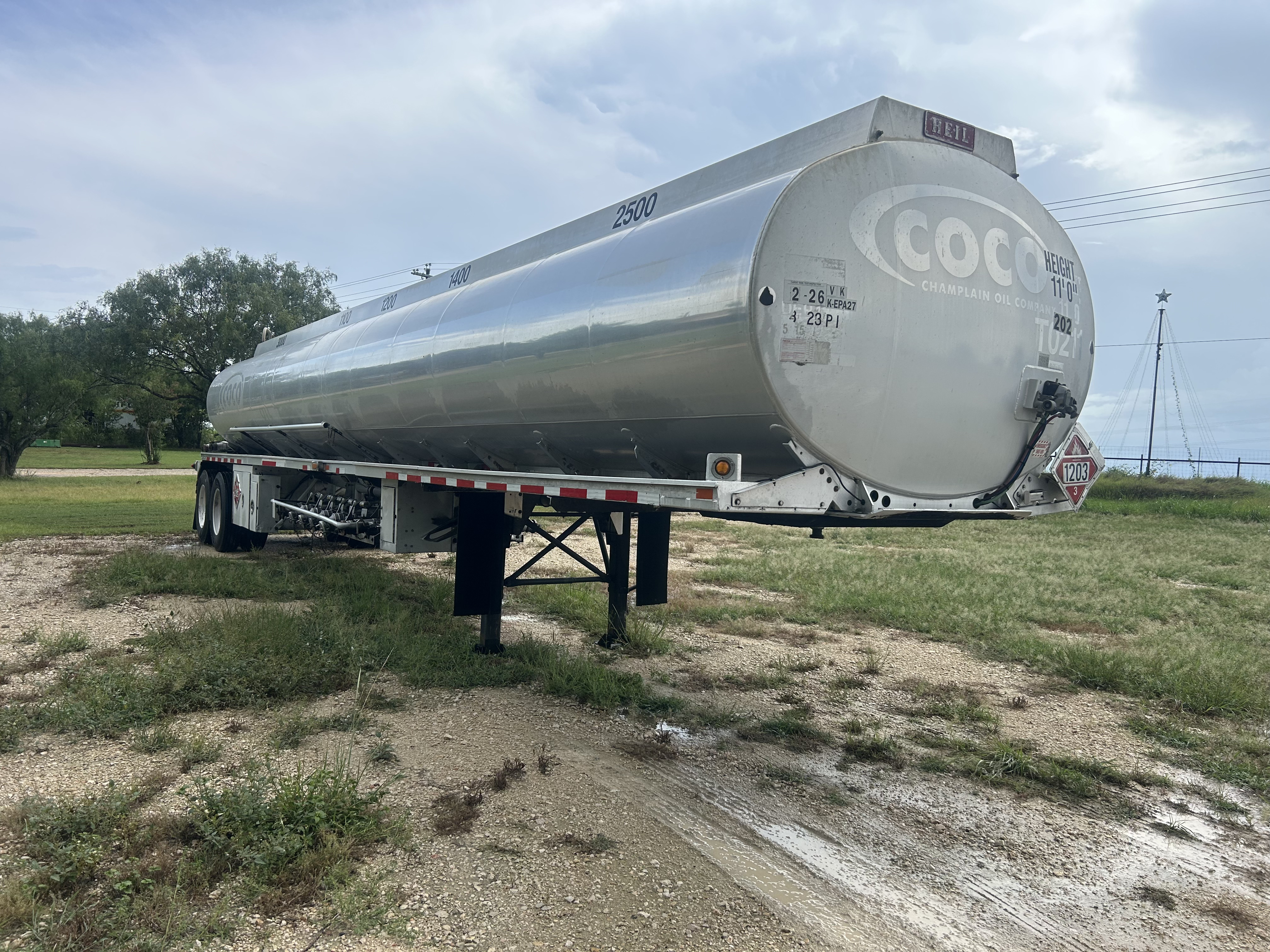 2002 HEIL 9200 Gallon 5 Compartment DOT 406 Gasoline Tanker in Niederwald, TX