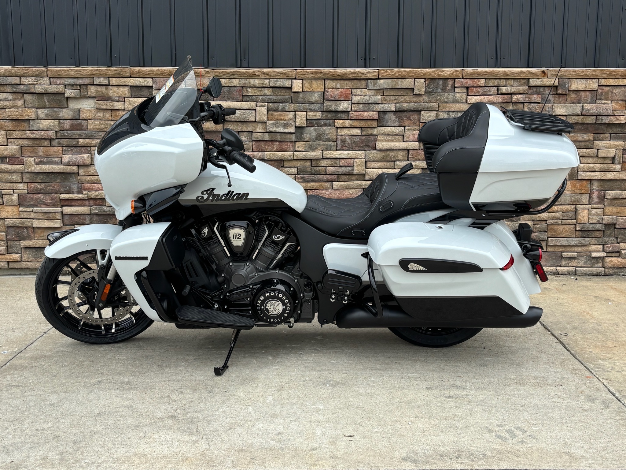 2026 Indian Motorcycle Roadmaster® PowerPlus Dark Horse® with 112 DARK HORSE in Columbia, MO