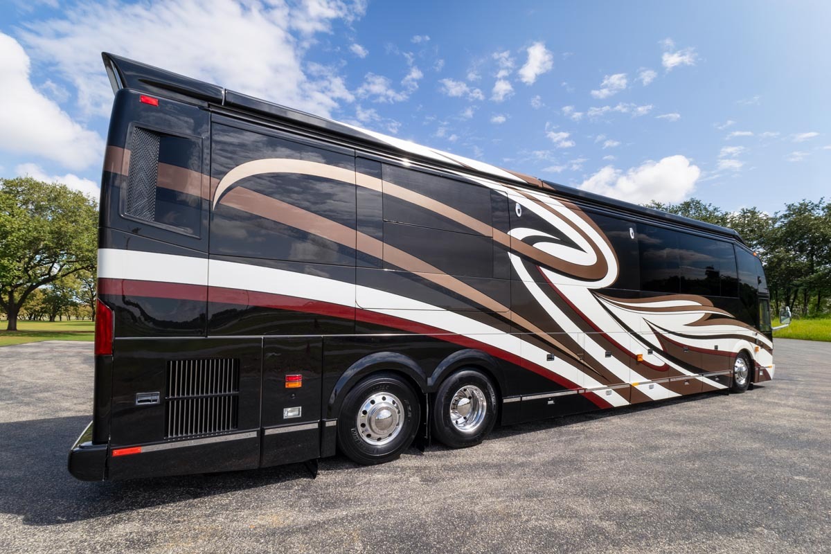 2016 Prevost MILLENNIUM H3 45 in bradenton FL