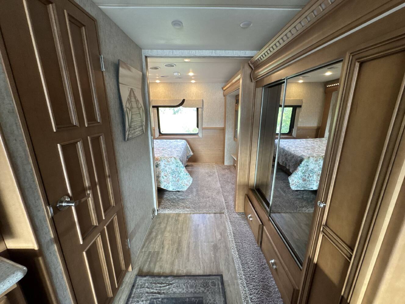 A photo of this 2018 Newmar Bay Star Sport 3307