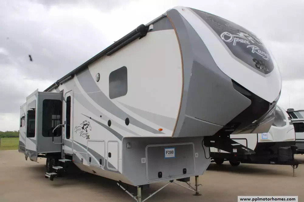 2017 Highland Rv Open Range 3x 375RDS in cleburne TX
