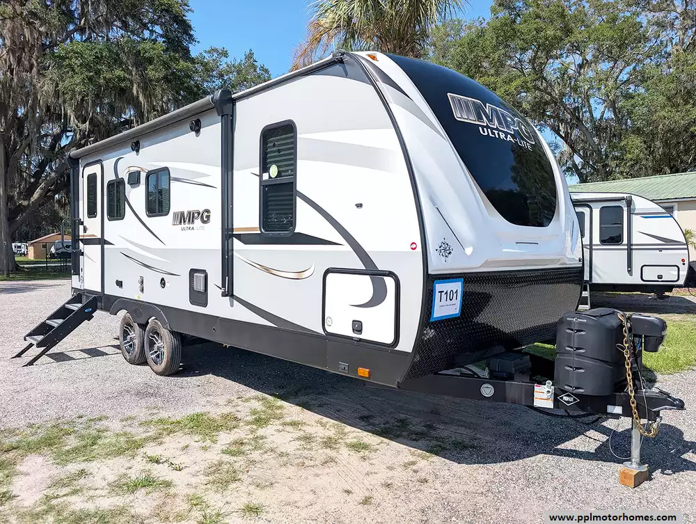 2021 Cruiser Rv Ultra Lite Series 2120RB in summerfield FL
