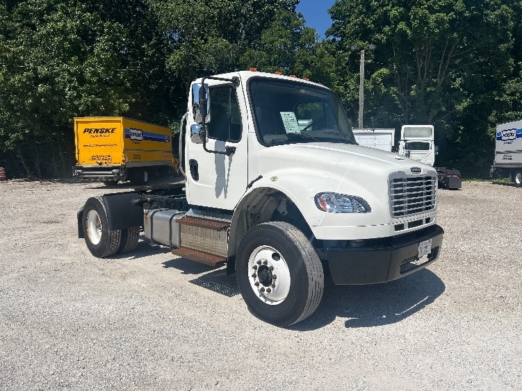 2019 FREIGHTLINER BUSINESS CLASS M2 106 in Moberly, MO