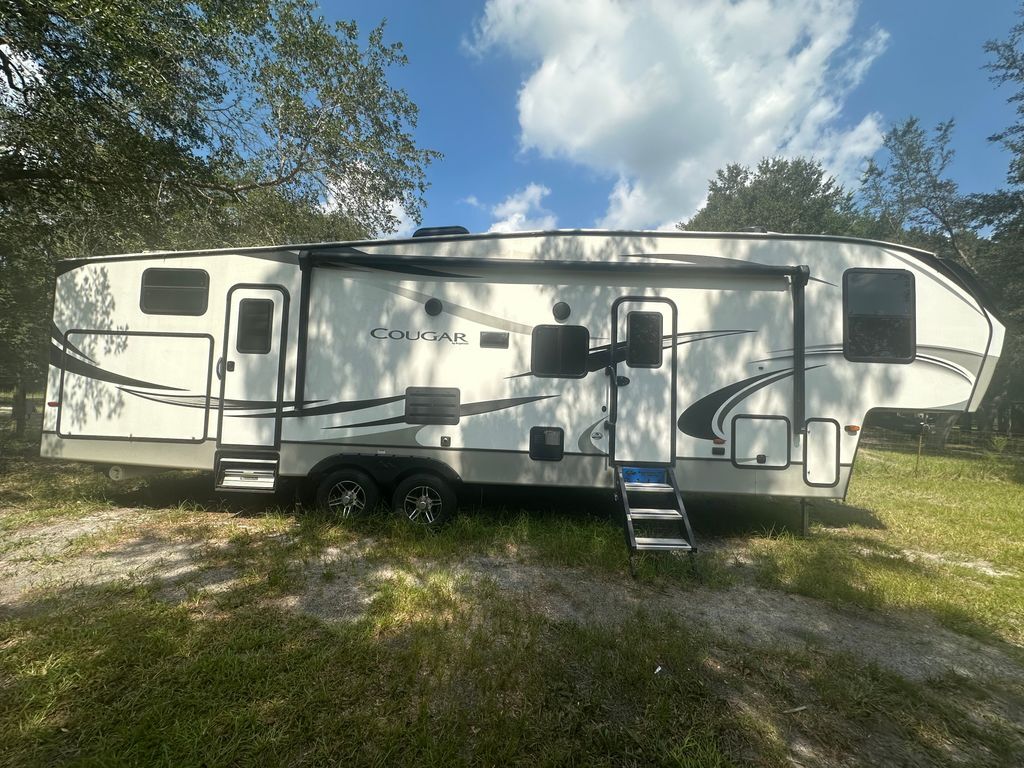 2020 Keystone Cougar 32BHS in green cove springs FL