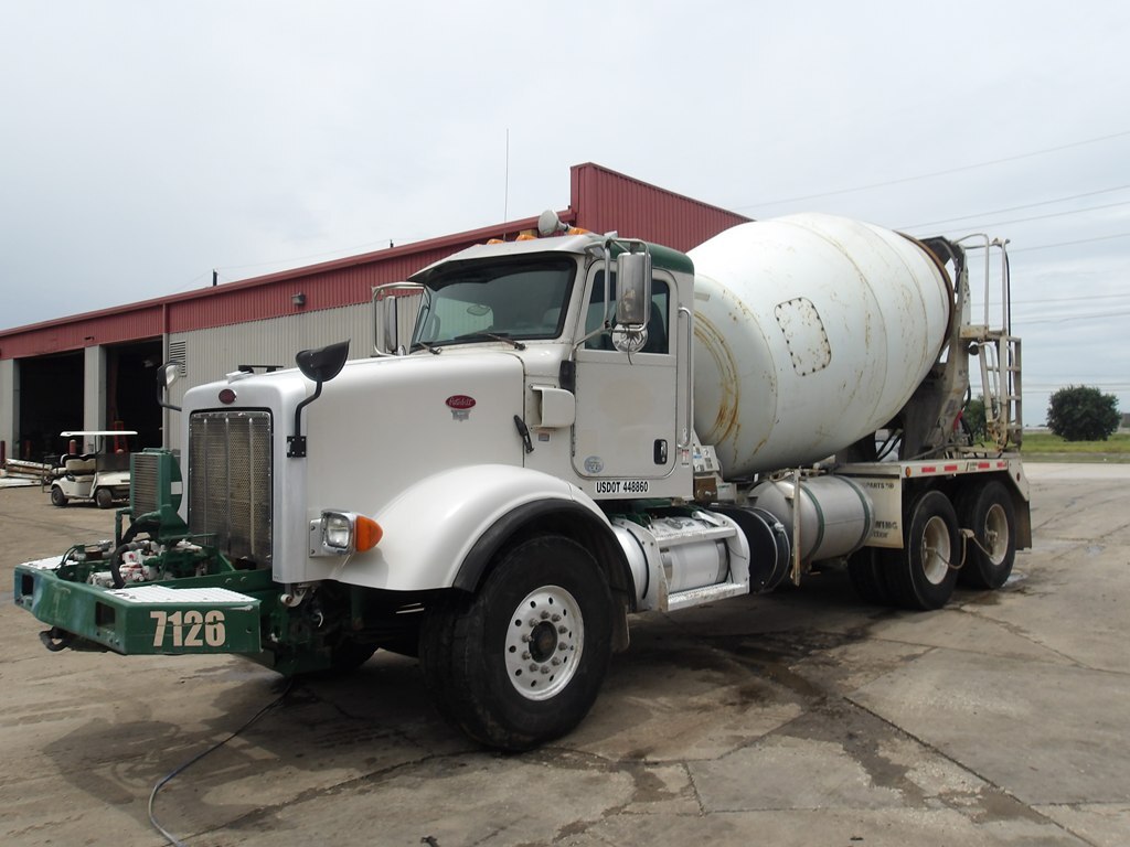 2016 PETERBILT 365 in Houston, TX
