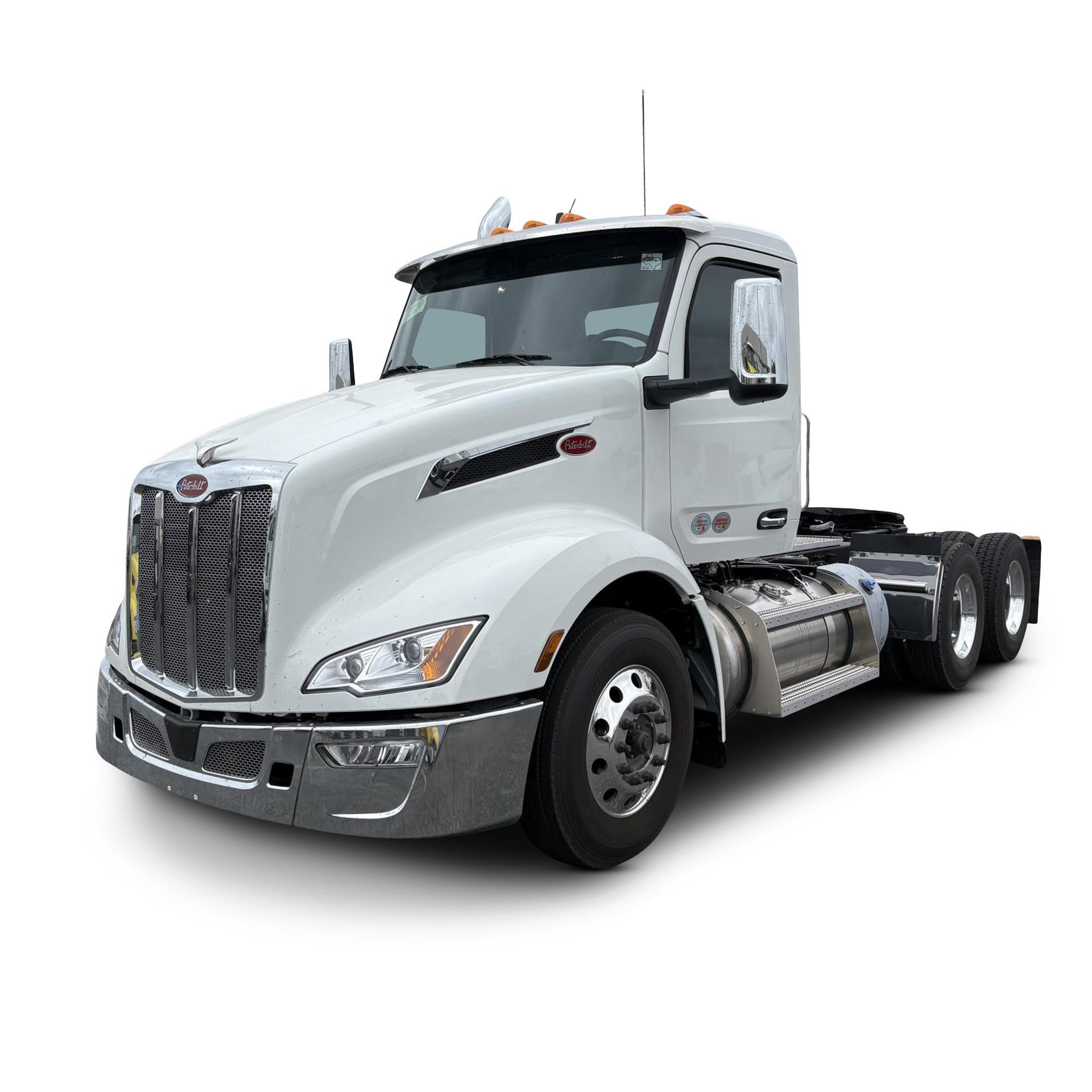 2027 PETERBILT 579 in Pico Rivera, CA