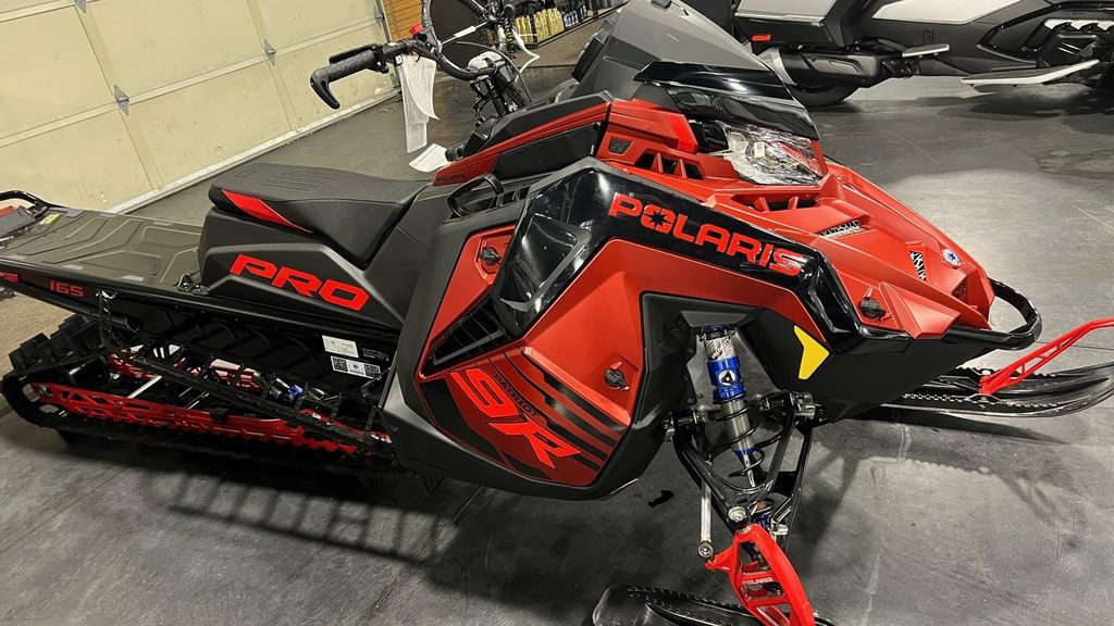 2025 Polaris PRO-RMK 165 9R Storm Gray Indy Red in kennewick WA