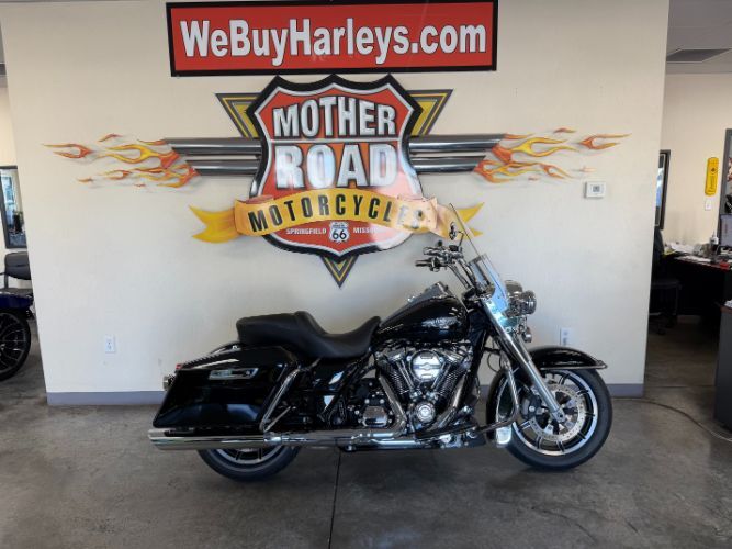 2018 Harley Davidson Road King in Springfield, MO