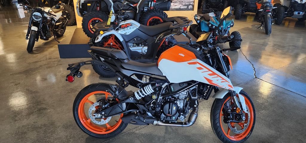 2024 KTM 250 Duke 250 in Roanoke, VA