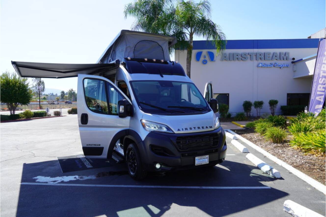 A photo of this 2026 Airstream Rangeline Pop Top