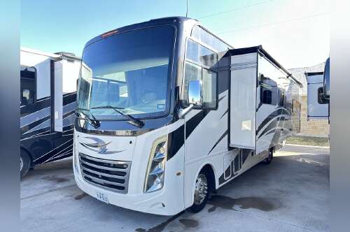 2021 Thor Motor Coach Hurricane 29M in weatherford TX