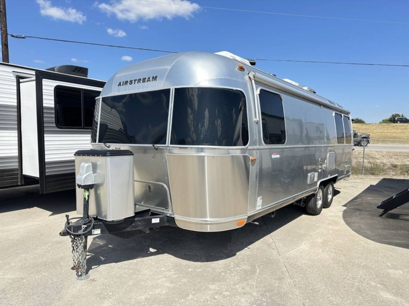 A photo of this 2019 Airstream International Serenity 27FB