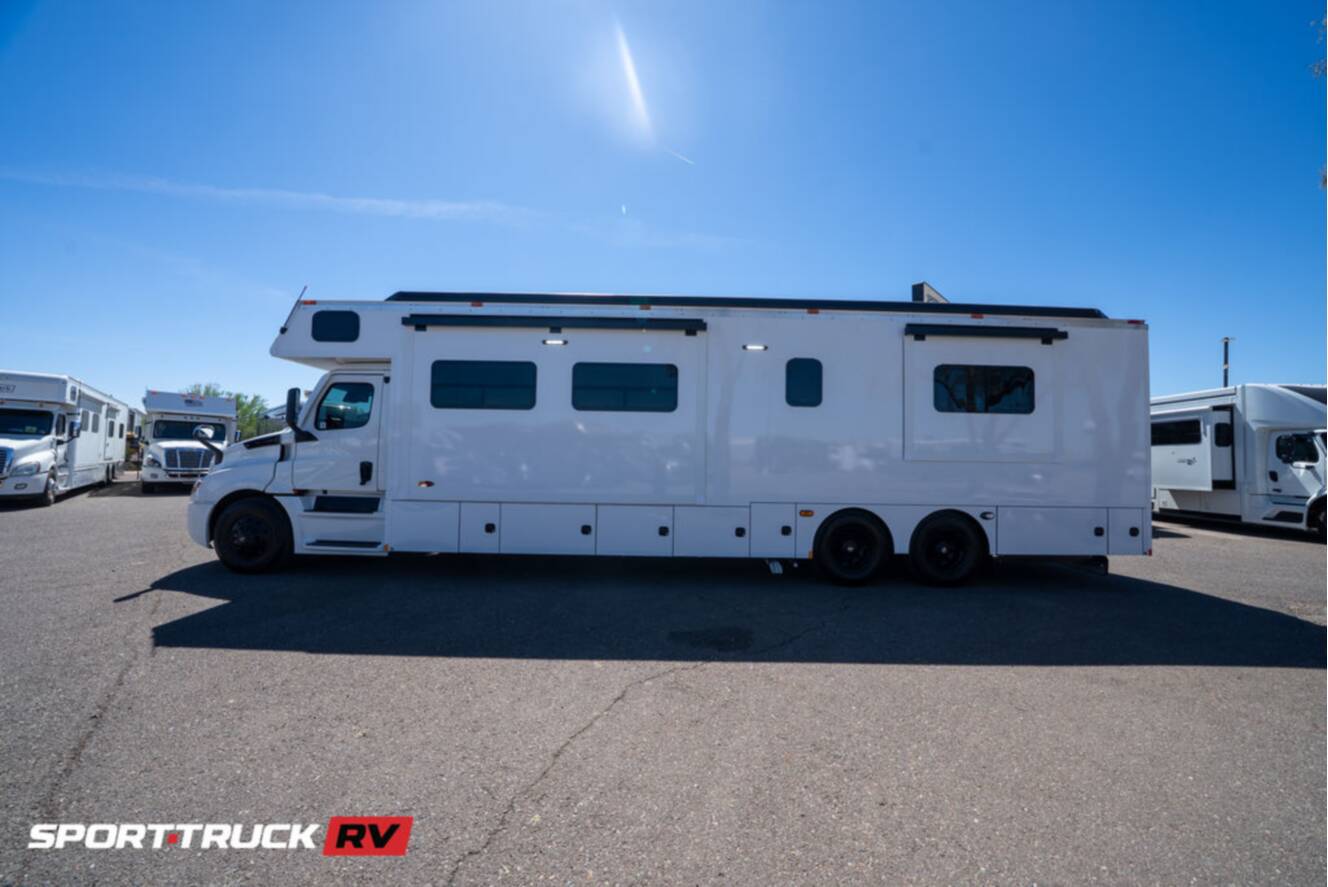 A photo of this 2026 Renegade Classic 45CBF