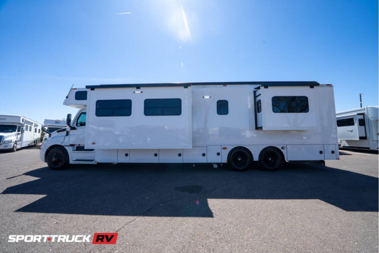 A photo of this 2026 Renegade Classic 45CBF